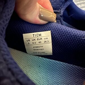 Tiem women’s slipstream clip in, SPD compatible shoe. Performance cycling shoes.